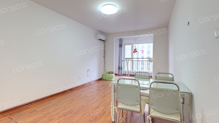 狮子城，南北通透的三居室，好楼层-客厅