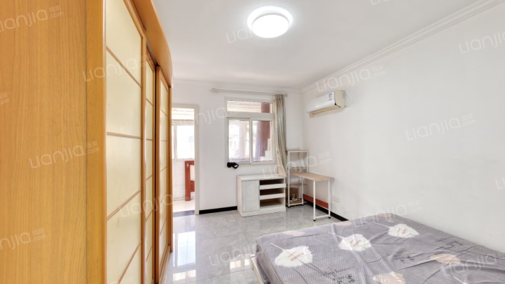 莫愁新寓郁金里二手房实景图