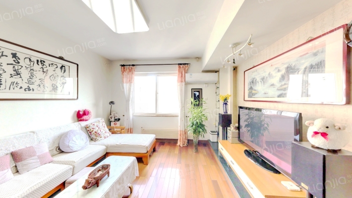 世家新苑二手房实景图