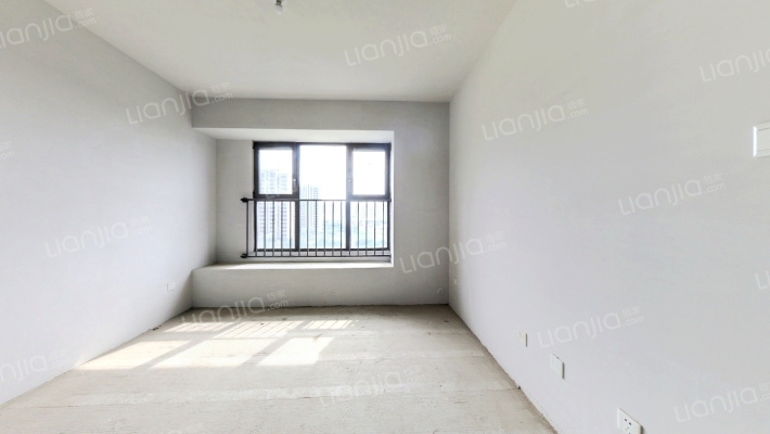 经典南北通透两居室，一梯两户，采光无遮挡-客厅