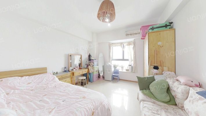 中建广场二手房实景图