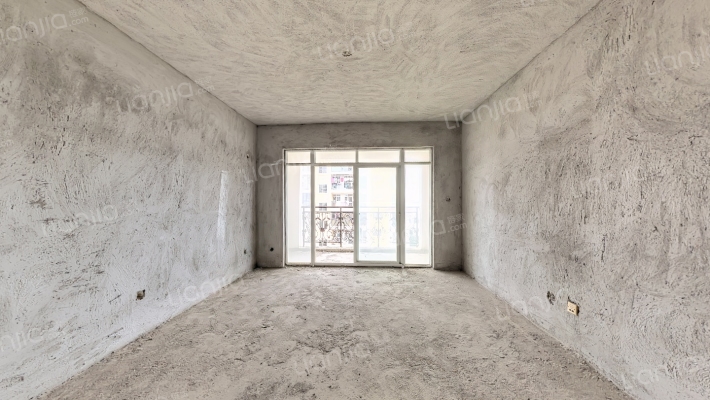 普罗旺斯假期二手房实景图