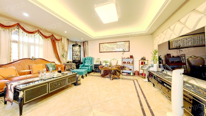 麓山国际圣芭芭拉二手房实景图