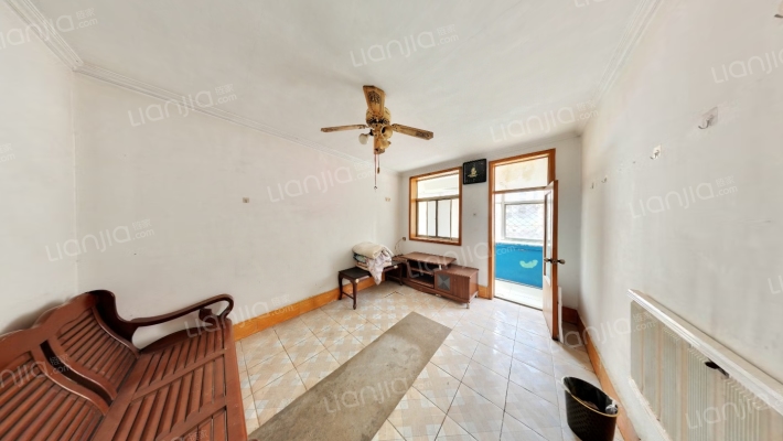 火车站西宿舍二手房实景图