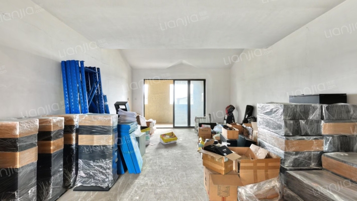 新希望皇冠国际二手房实景图