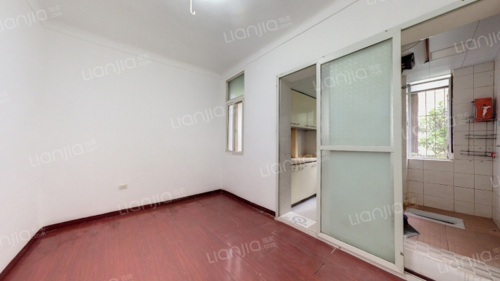 上滑坡小区二手房实景图