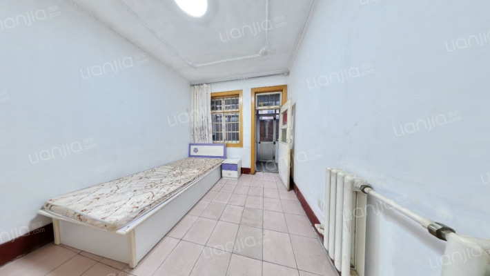 电信局宿舍二手房实景图