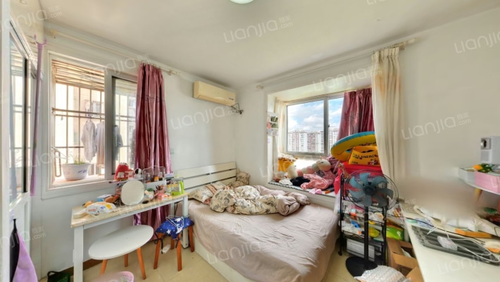 爱博五村二手房实景图