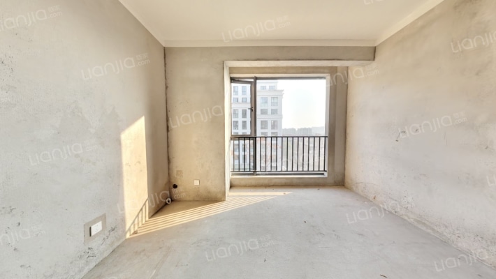 雨润星雨华府三期二手房实景图