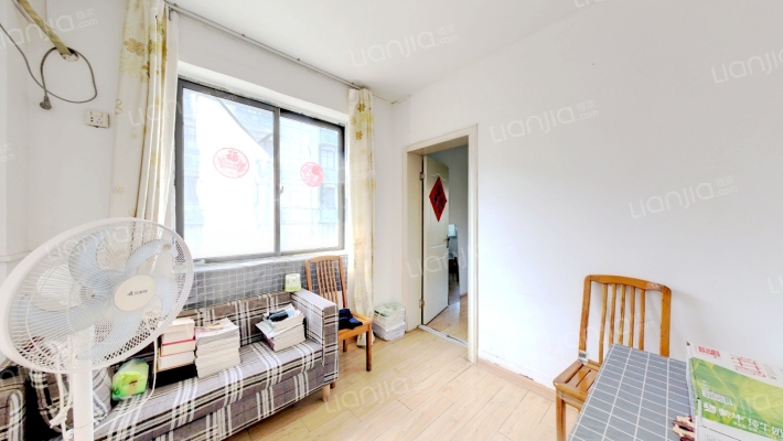 肃威花园二手房实景图