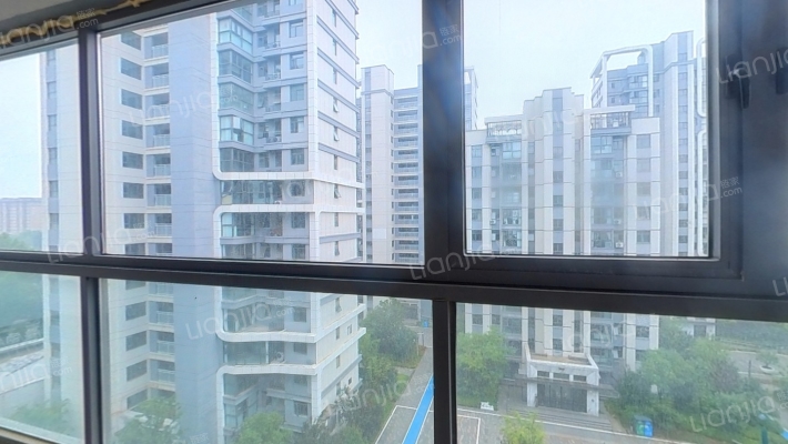 上镜绿地二手房实景图