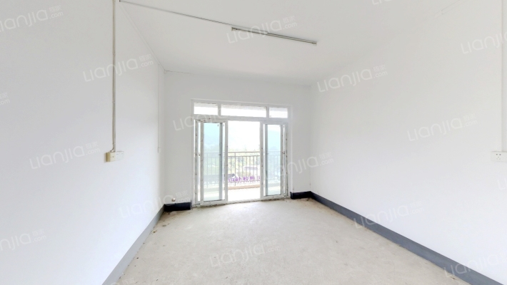 水语华庭二期二手房实景图