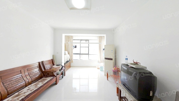 张镇家园B区1-101二手房实景图