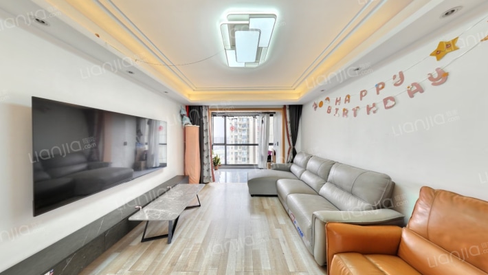 世茂璀璨倾城西区二手房实景图