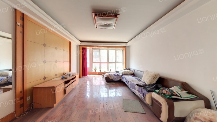 八一花园二手房实景图