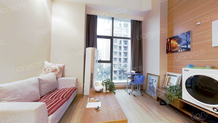 万美摩登中心二手房实景图