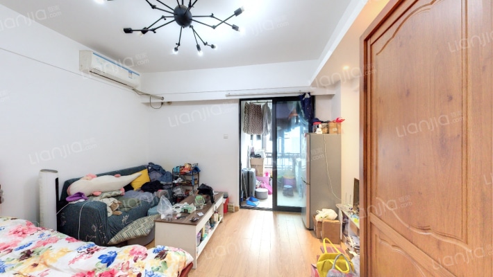 荣泰广场二手房实景图