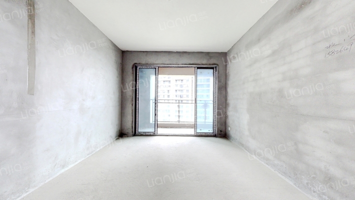 绿地公园里A组团二手房实景图