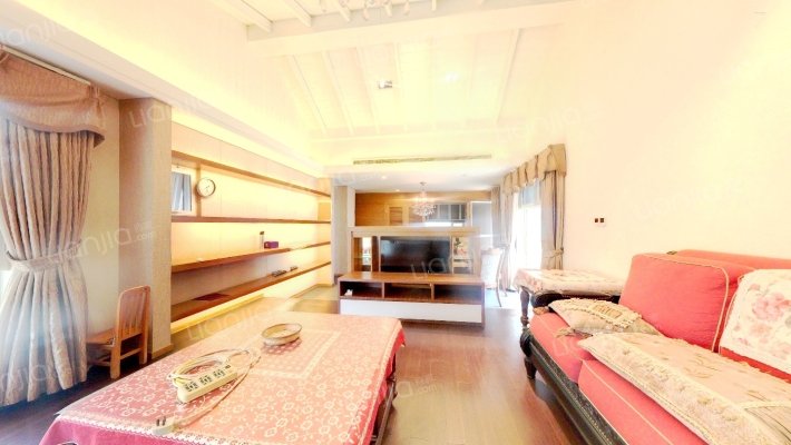 青城山房二手房实景图