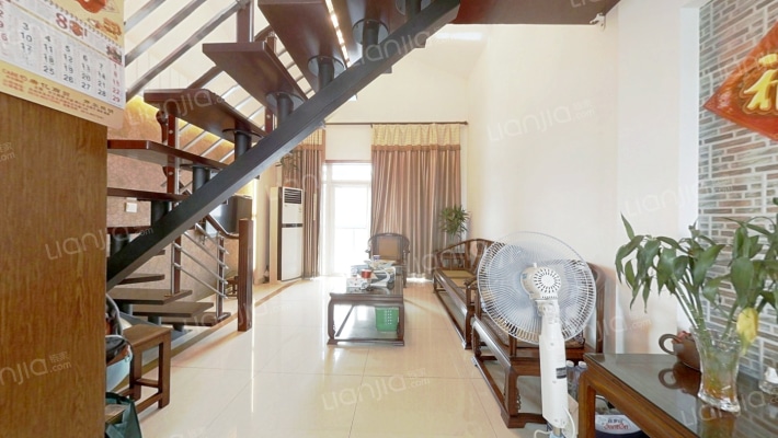 爱丽莎阳光名苑二手房实景图