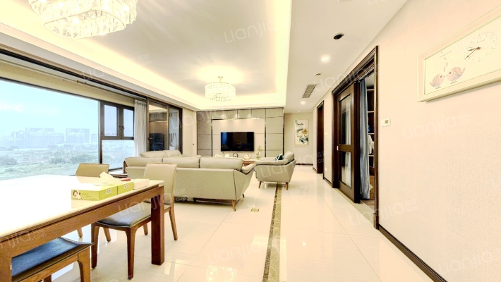 万科五龙山翡翠郡二手房实景图