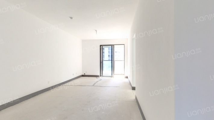 秦忆荣府北区二手房实景图