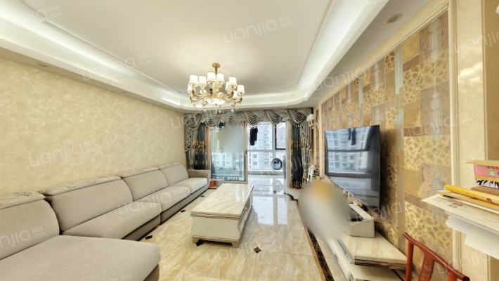 蓝波金典二手房实景图