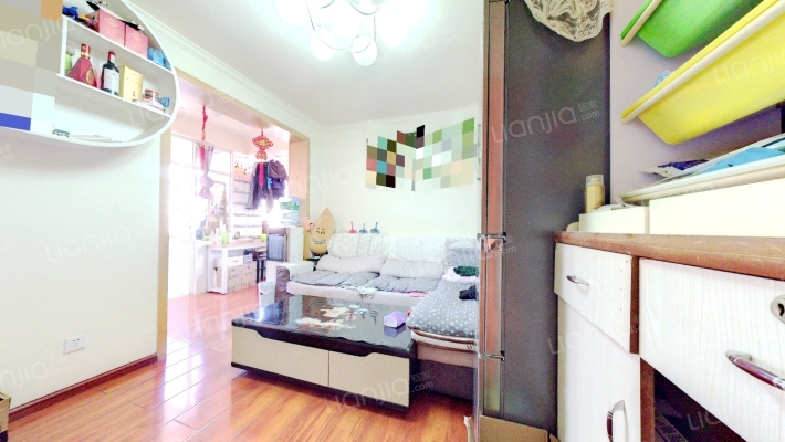 江岸小区韵江里二手房实景图