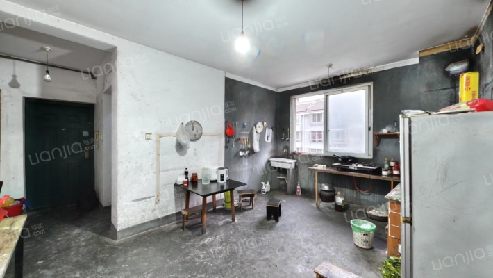 昌盛花园B区二手房实景图