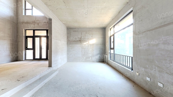 牛驼温泉孔雀城锦泉苑二手房实景图