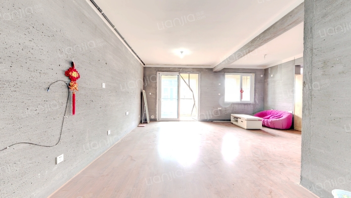 卧龙银湖湾二手房实景图