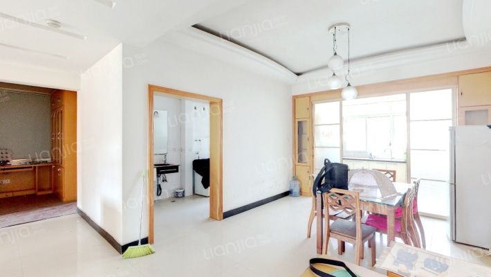 蓝波苑二手房实景图