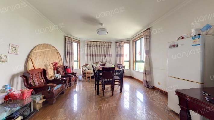 江秋新苑二手房实景图