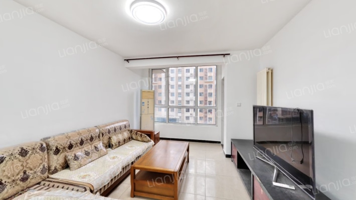 金盏嘉园C区二手房实景图