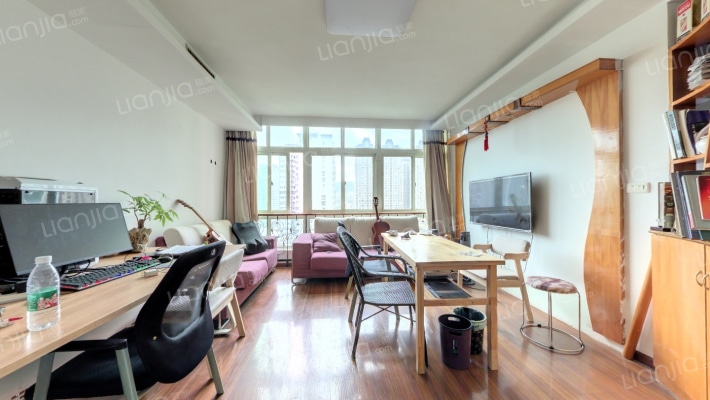 新联世纪华庭二手房实景图