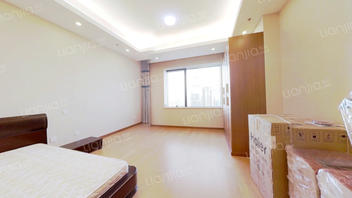 世茂铂晶宫二手房实景图