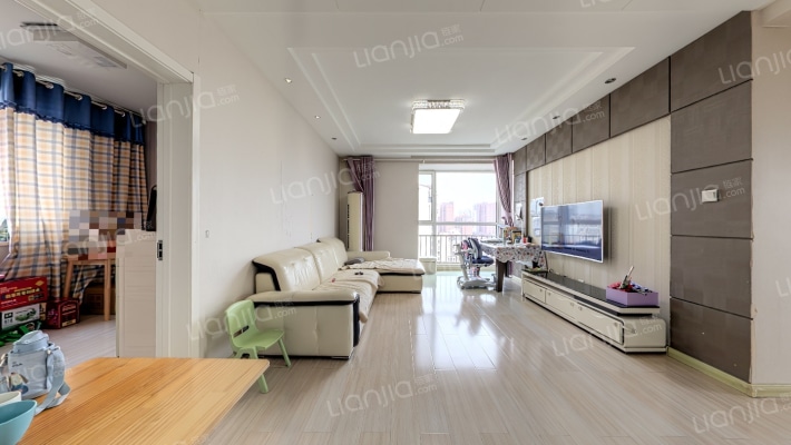 弘通那拉提二手房实景图