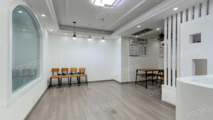 金帝银泰城二手房实景图