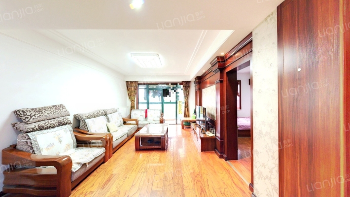 国贸公寓二手房实景图