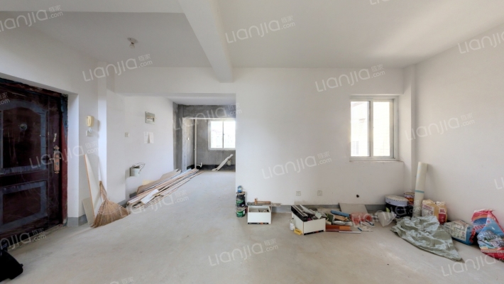 迎宾路197号二手房实景图