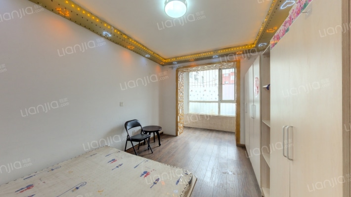 金厦雁翔阁二手房实景图