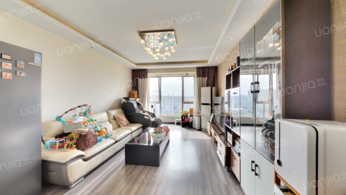 筑华年二手房实景图