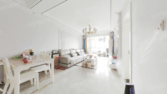 花园小区，封闭管理，房子户型方正，采光充足-客厅