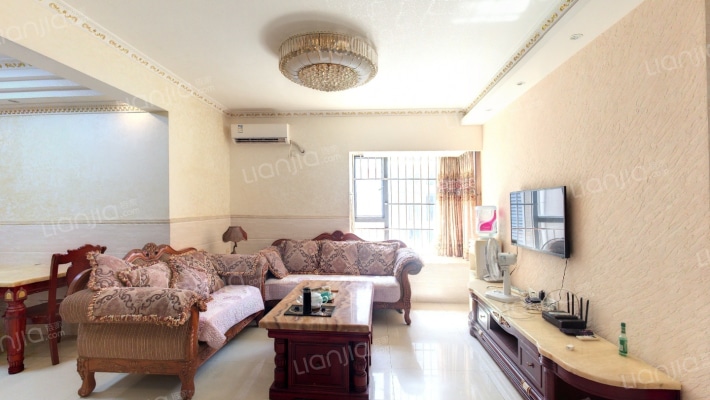 恒隆明珠二手房实景图