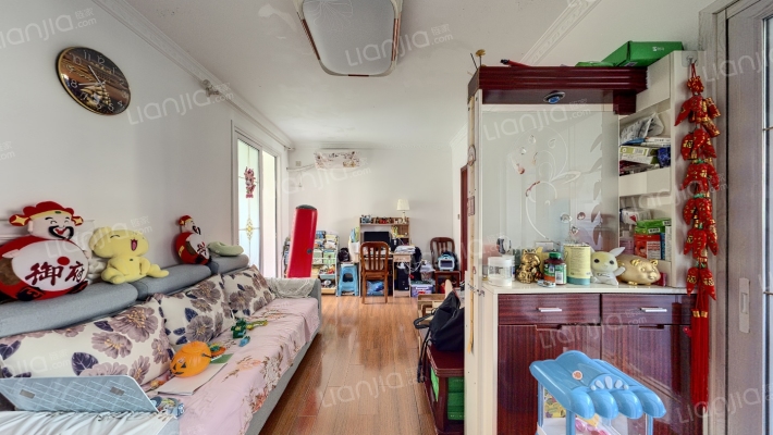 闵浦新苑六村二手房实景图