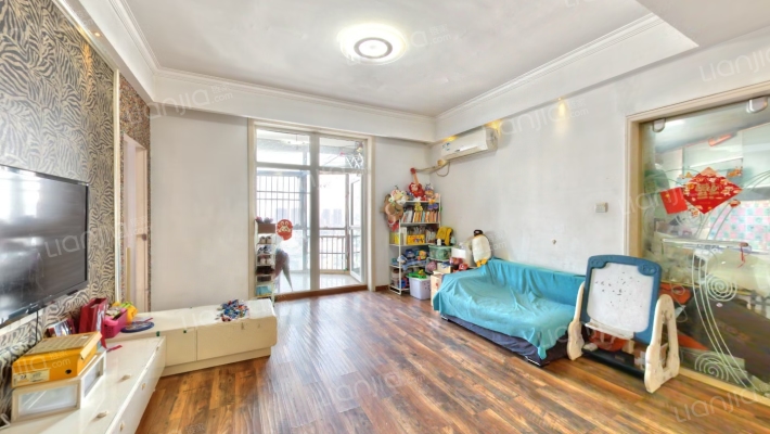 卡迪亚公馆二手房实景图