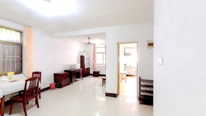 汽修小区二手房实景图