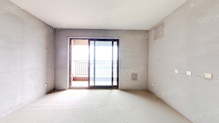 鲁能公馆2号院二手房实景图