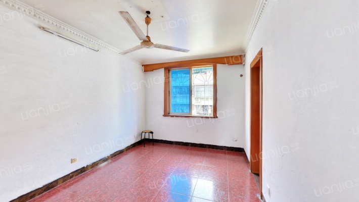 特运松柏文明小区二手房实景图