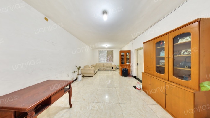 彭寿街151号二手房实景图